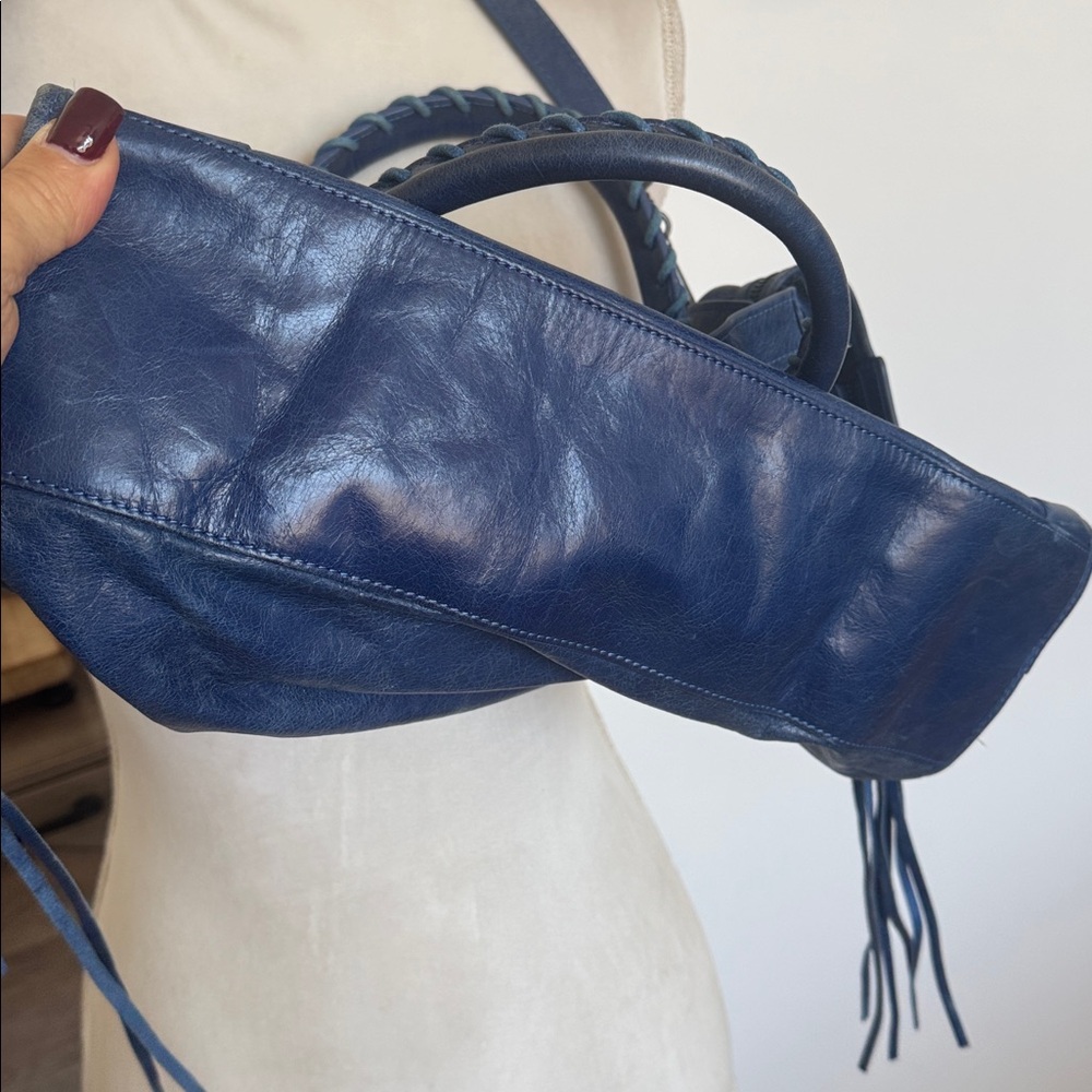 BALENCIAGA CLASSIC CITY FRINGED HANDBAG IN BLUE LEATHER 115748 - Picture 5 of 11